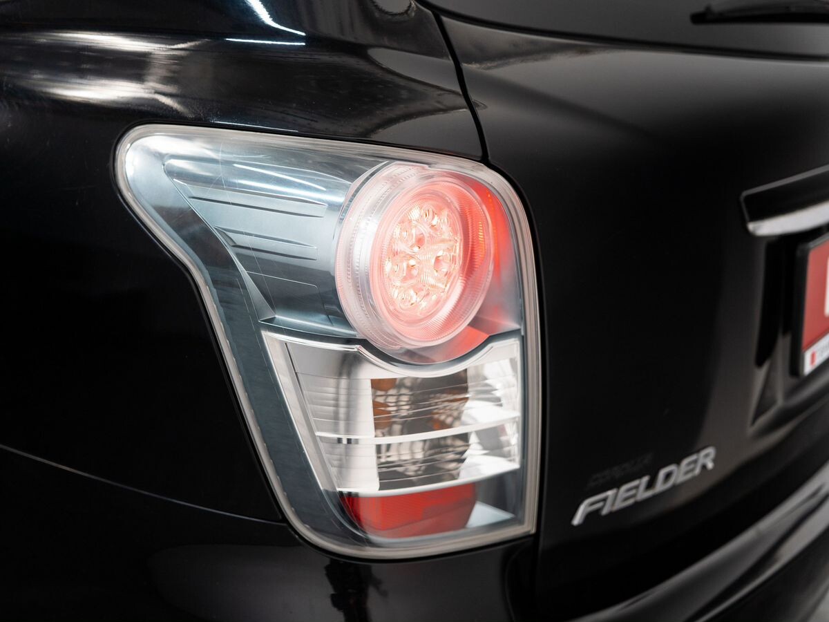 Toyota Corolla 2010 - фото автомобиля