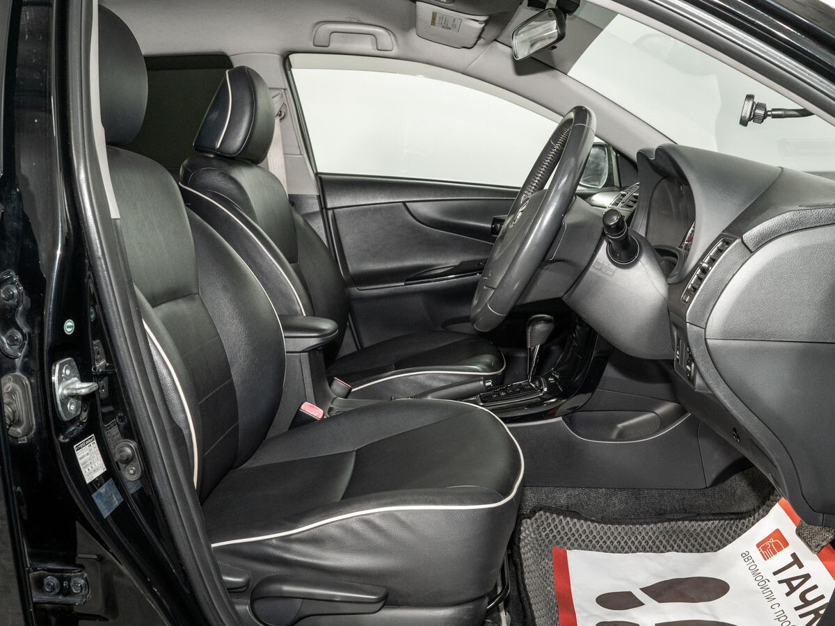 Toyota Corolla 2010 - фото автомобиля