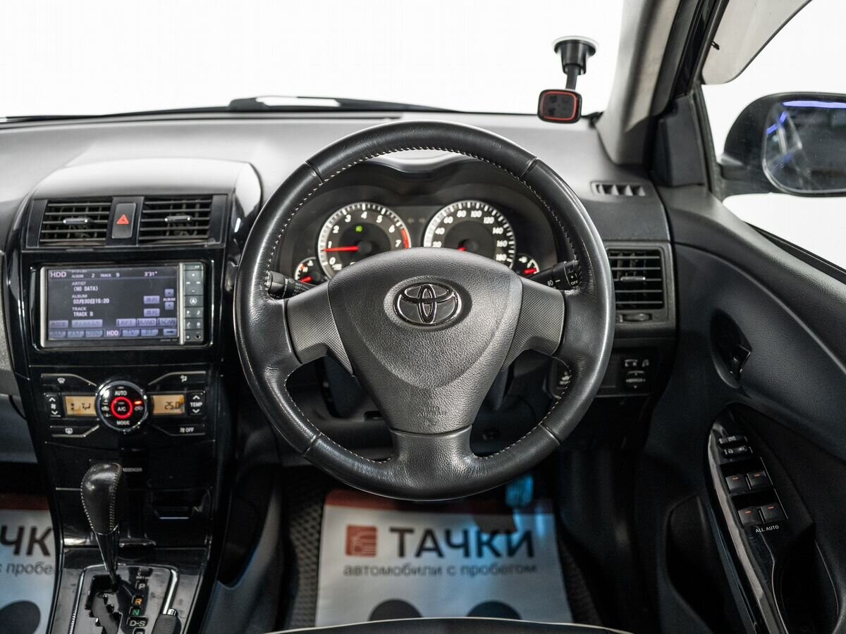 Toyota Corolla 2010 - фото автомобиля