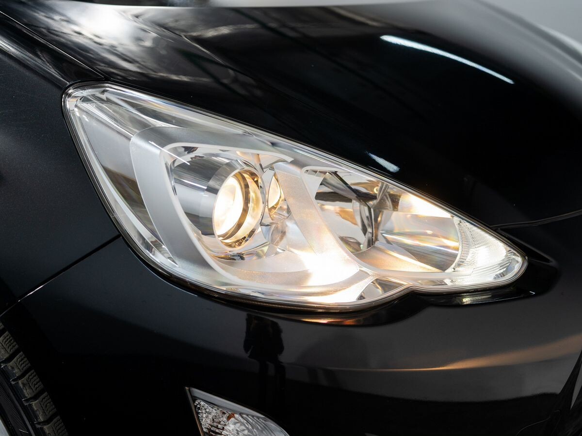 Toyota Aqua 2016 - фото автомобиля