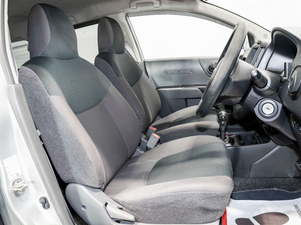 Nissan AD 2019 - фото автомобиля