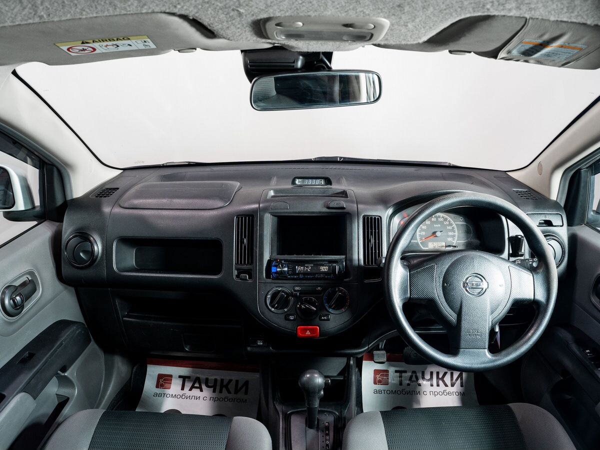 Nissan AD 2019 - фото автомобиля