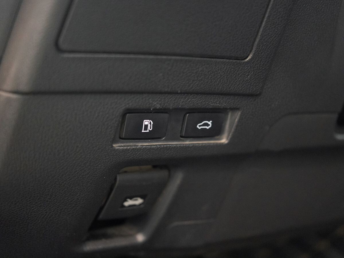 Lexus ES 2019 - фото автомобиля