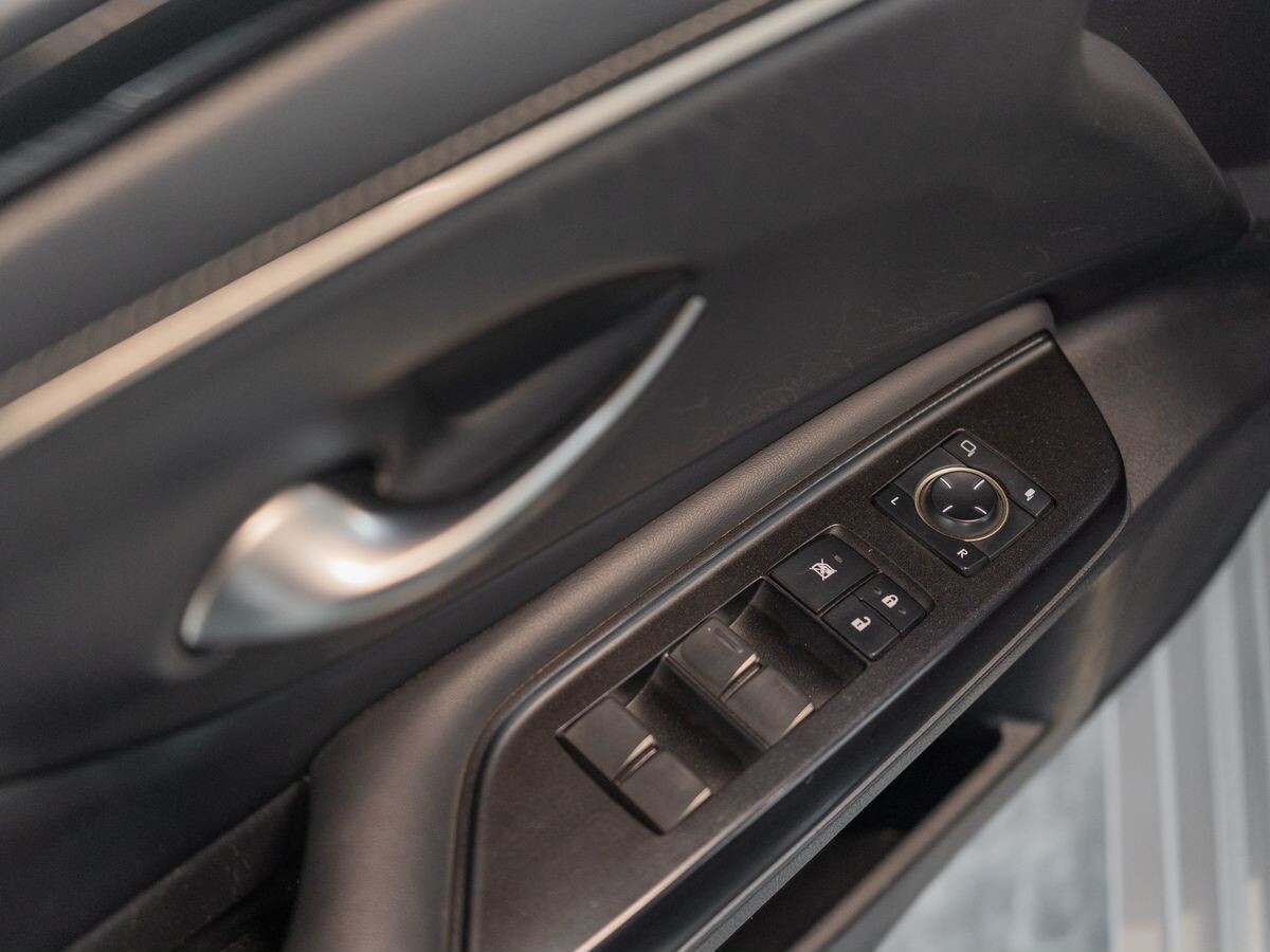 Lexus ES 2019 - фото автомобиля