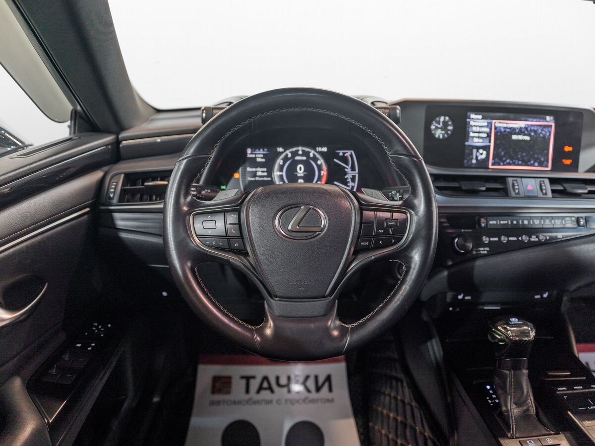 Lexus ES 2019 - фото автомобиля