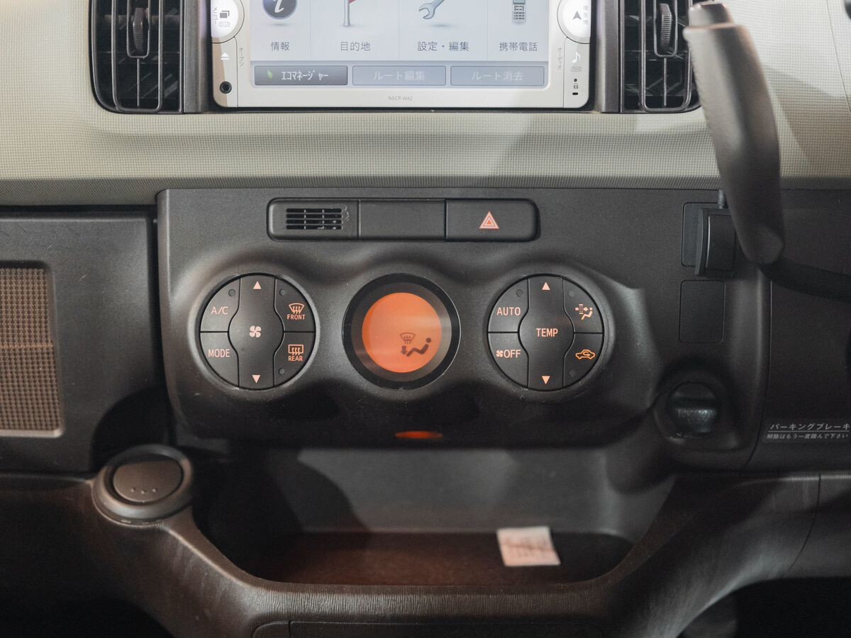 Toyota Passo 2012 - фото автомобиля