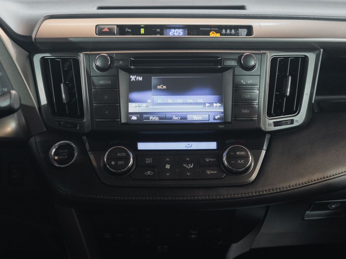 Toyota RAV4 2014 - фото автомобиля