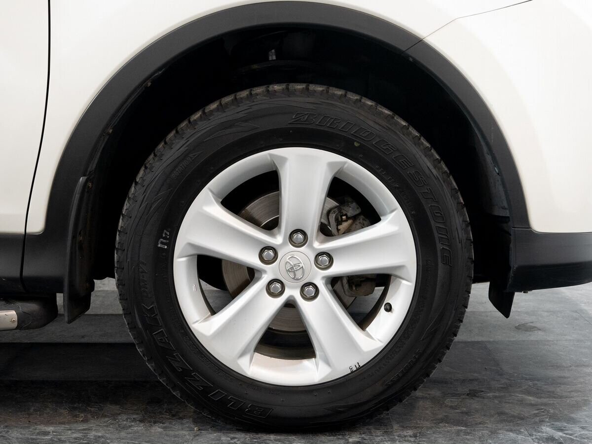 Toyota RAV4 2014 - фото автомобиля