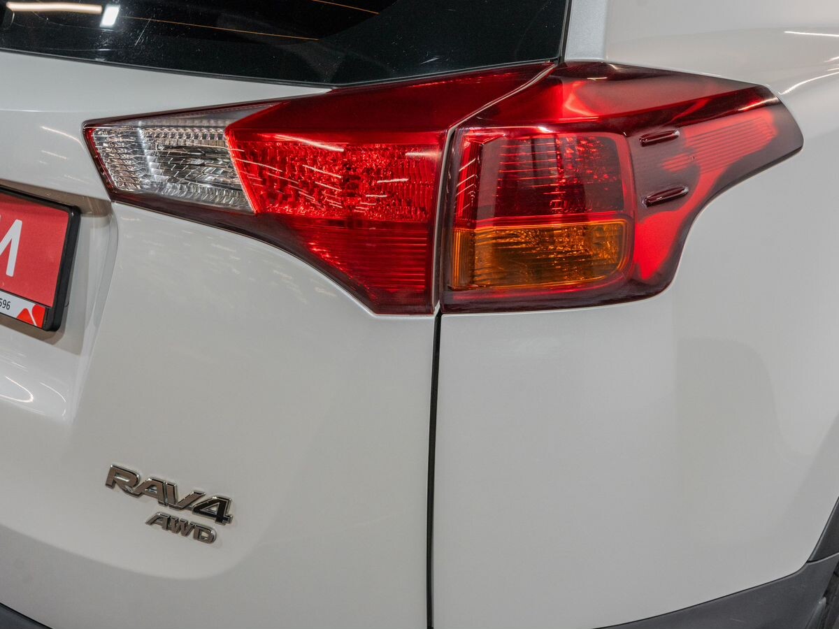 Toyota RAV4 2014 - фото автомобиля