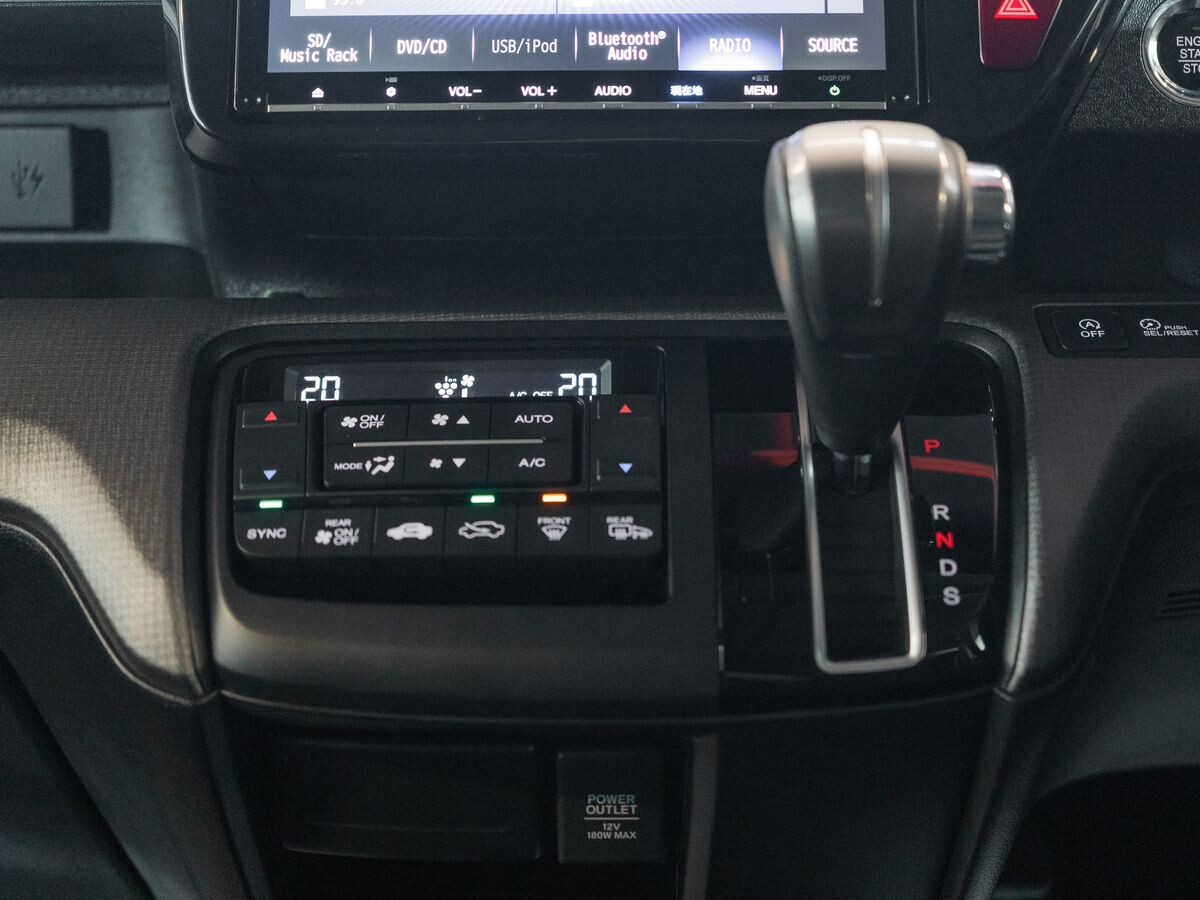 Honda Stepwgn 2017 - фото автомобиля