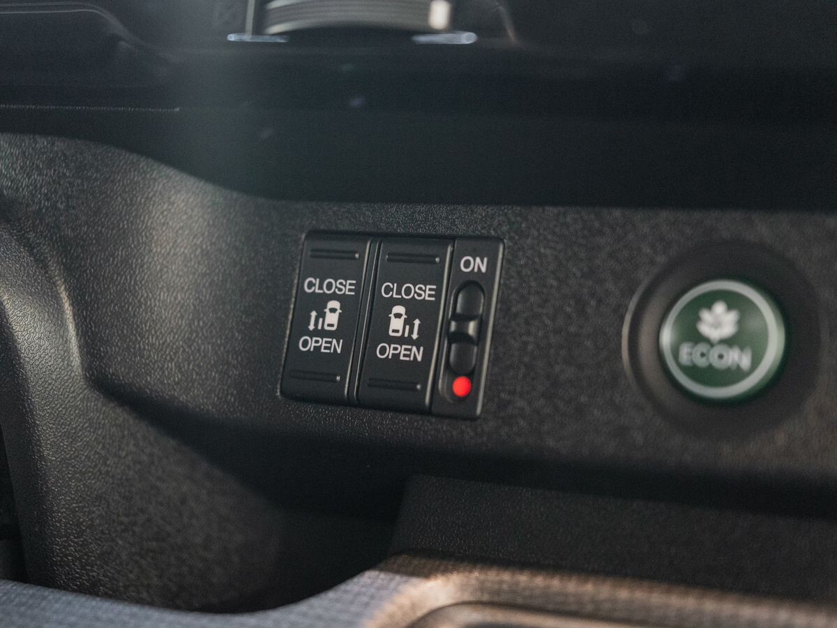 Honda Stepwgn 2017 - фото автомобиля