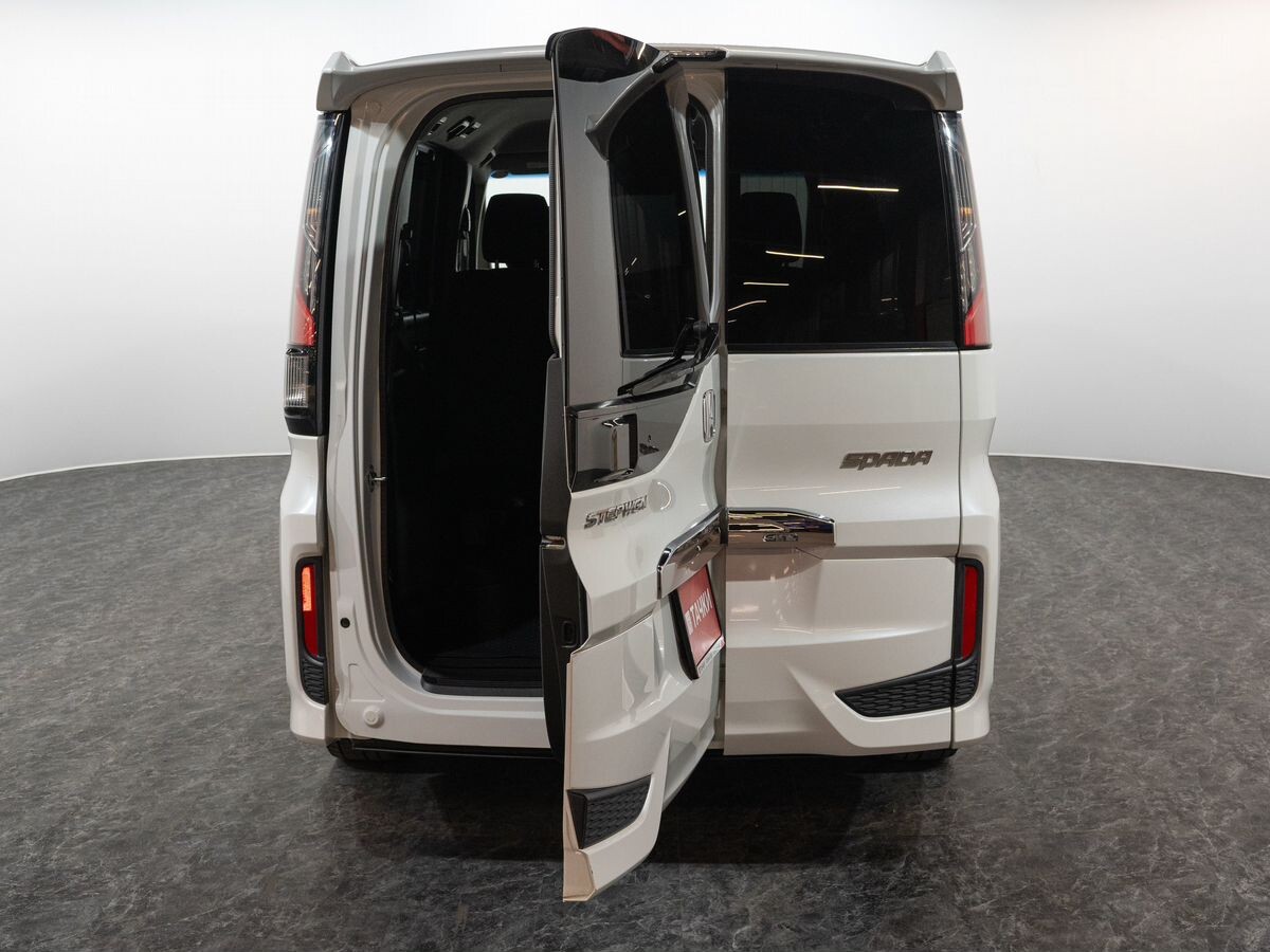 Honda Stepwgn 2017 - фото автомобиля