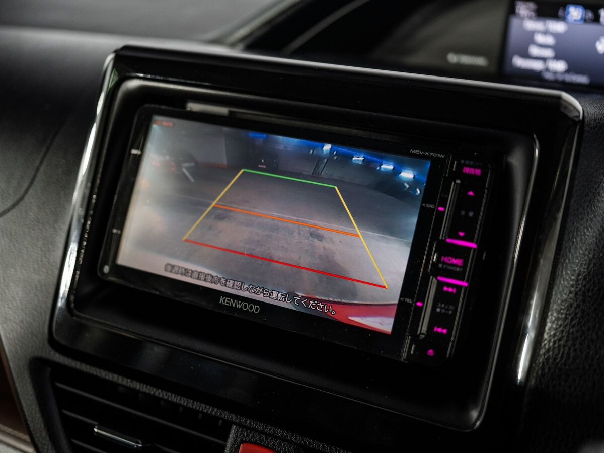 Toyota Esquire 2015 - фото автомобиля