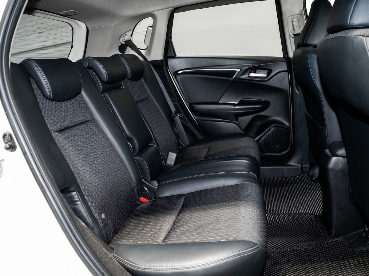 Honda Fit 2013 - фото автомобиля