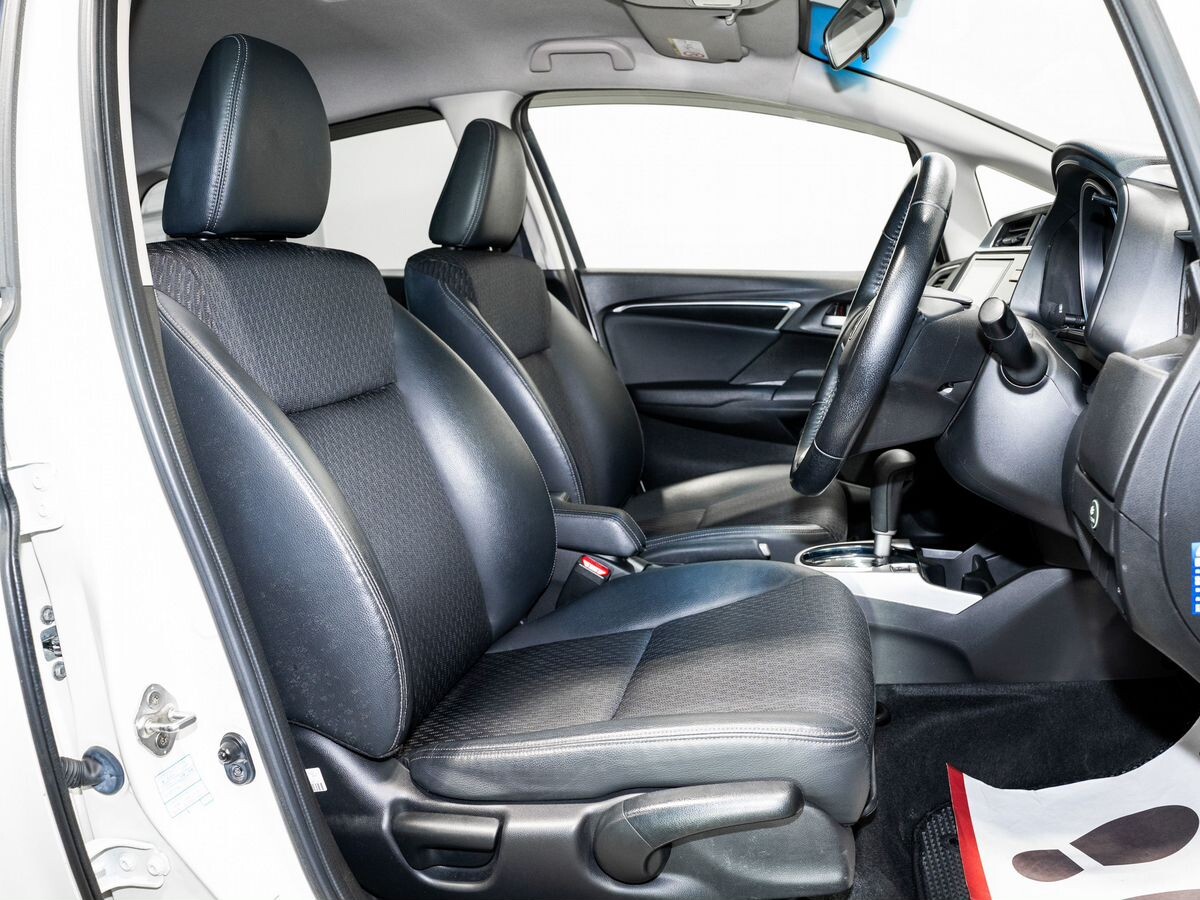 Honda Fit 2013 - фото автомобиля