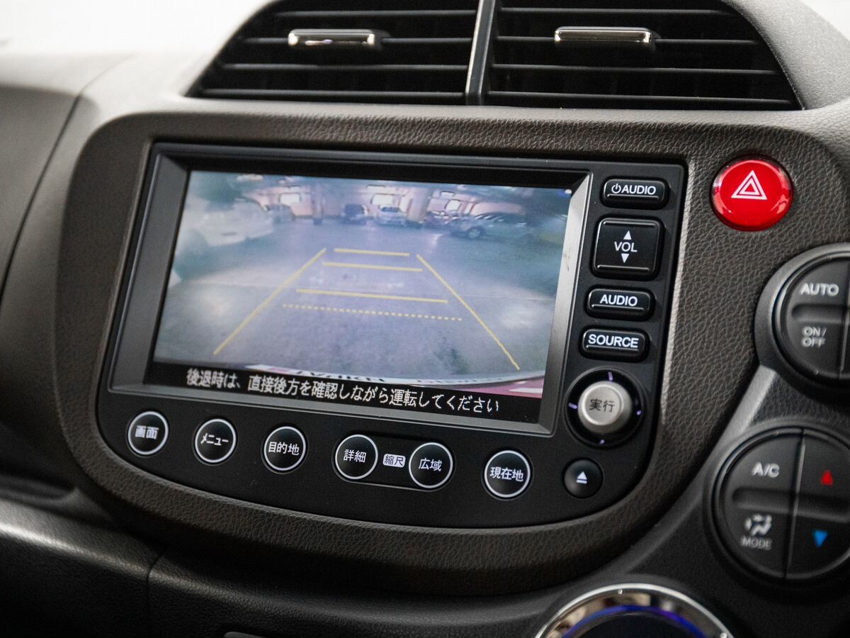 Honda Fit Shuttle 2011 - фото автомобиля