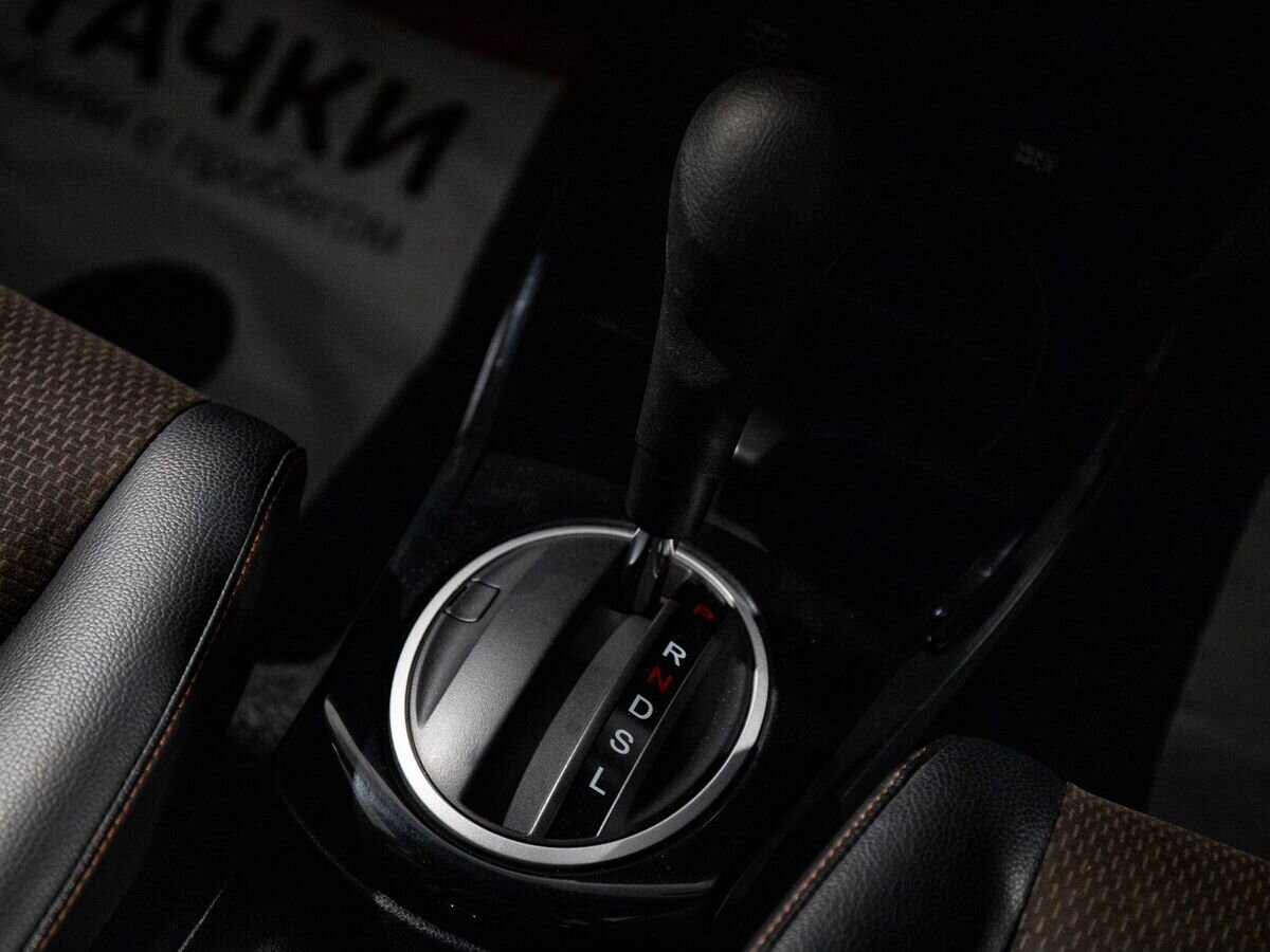 Honda Fit Shuttle 2011 - фото автомобиля