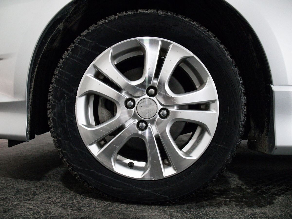 Honda Fit Shuttle 2011 - фото автомобиля