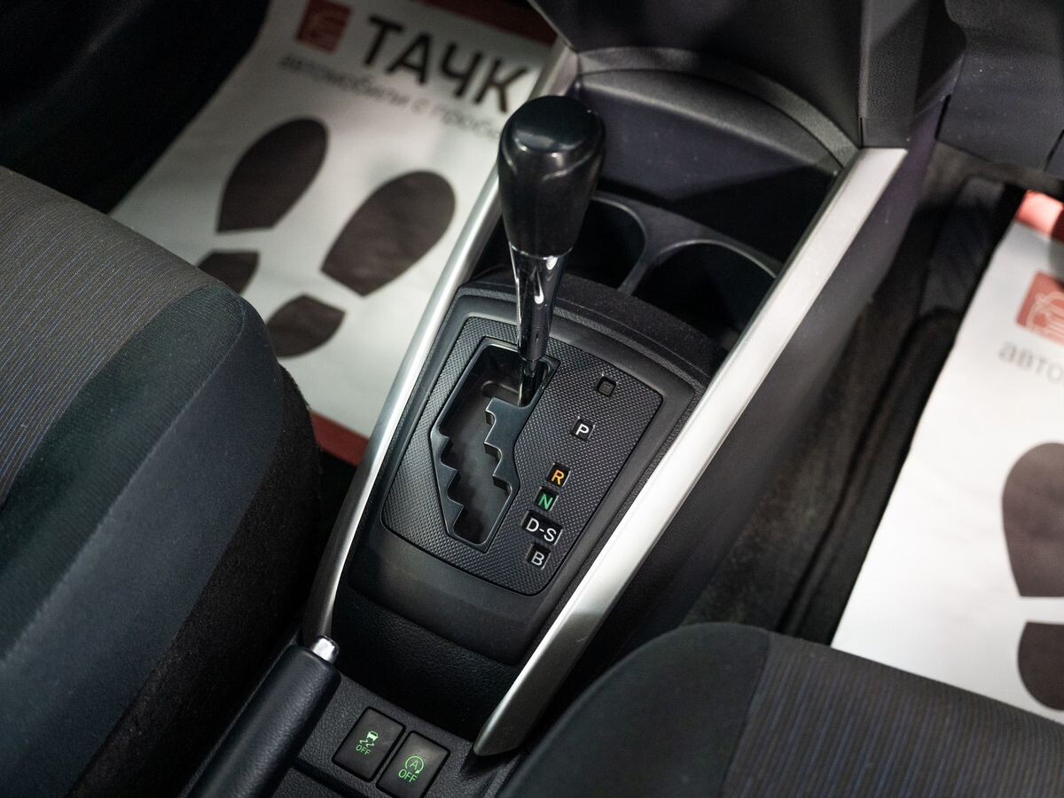 Toyota Corolla Fielder 2016 - фото автомобиля