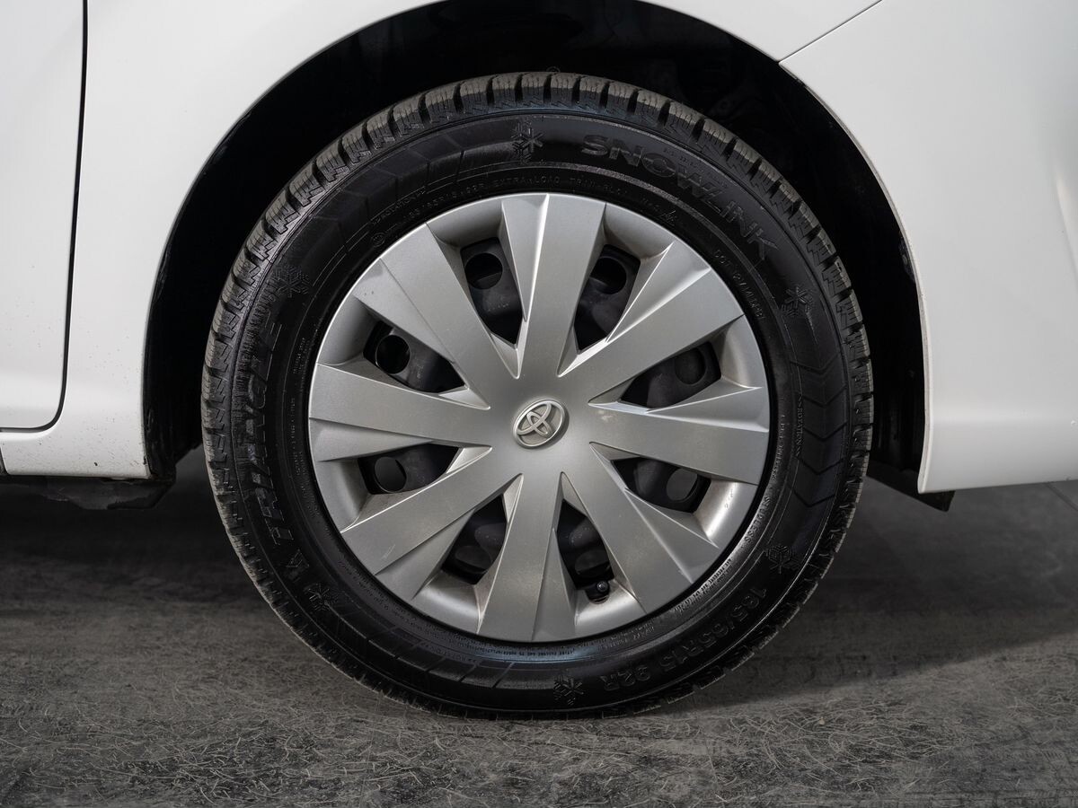 Toyota Corolla Fielder 2016 - фото автомобиля