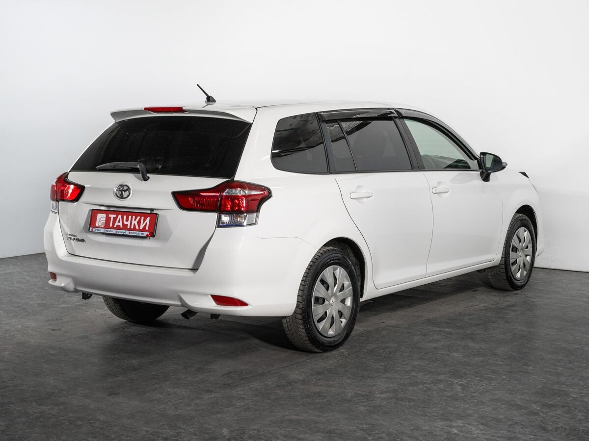 Toyota Corolla Fielder 2016 - фото автомобиля