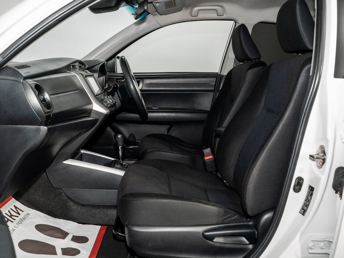 Toyota Corolla Fielder 2016 - фото автомобиля