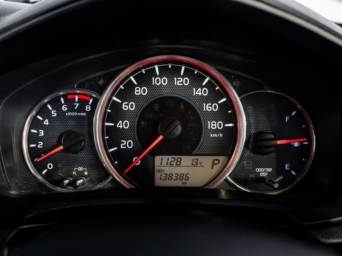 Toyota Corolla Fielder 2016 - фото автомобиля