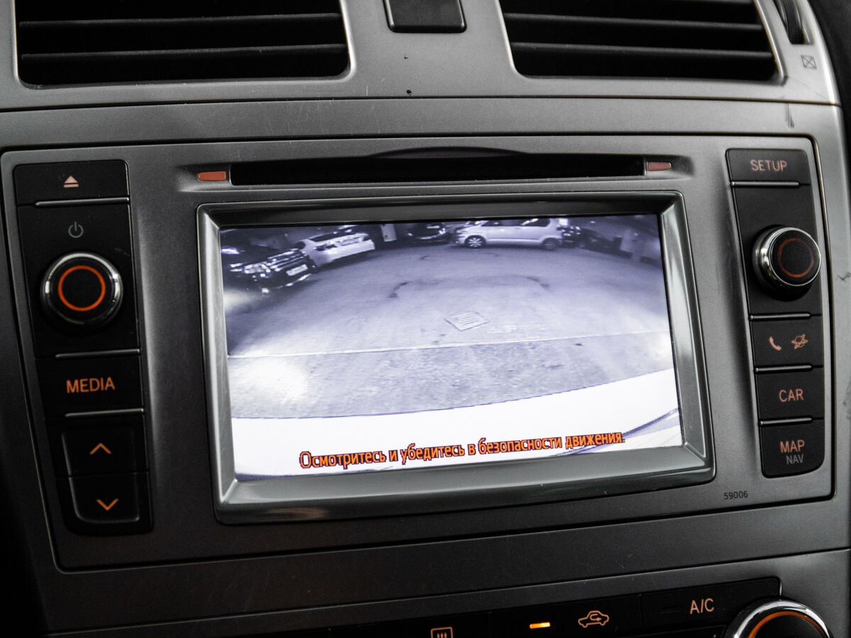 Toyota Avensis 2012 - фото автомобиля