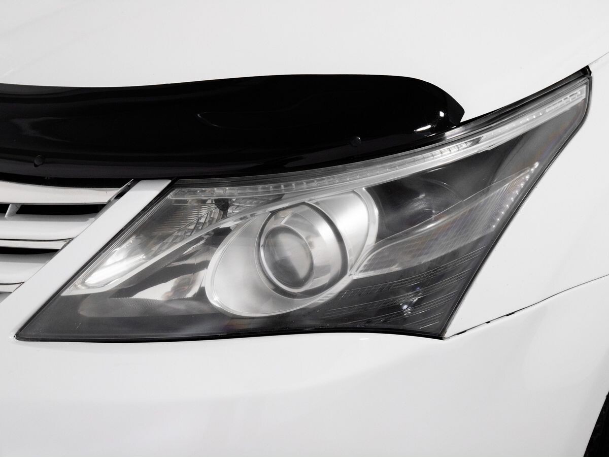 Toyota Avensis 2012 - фото автомобиля