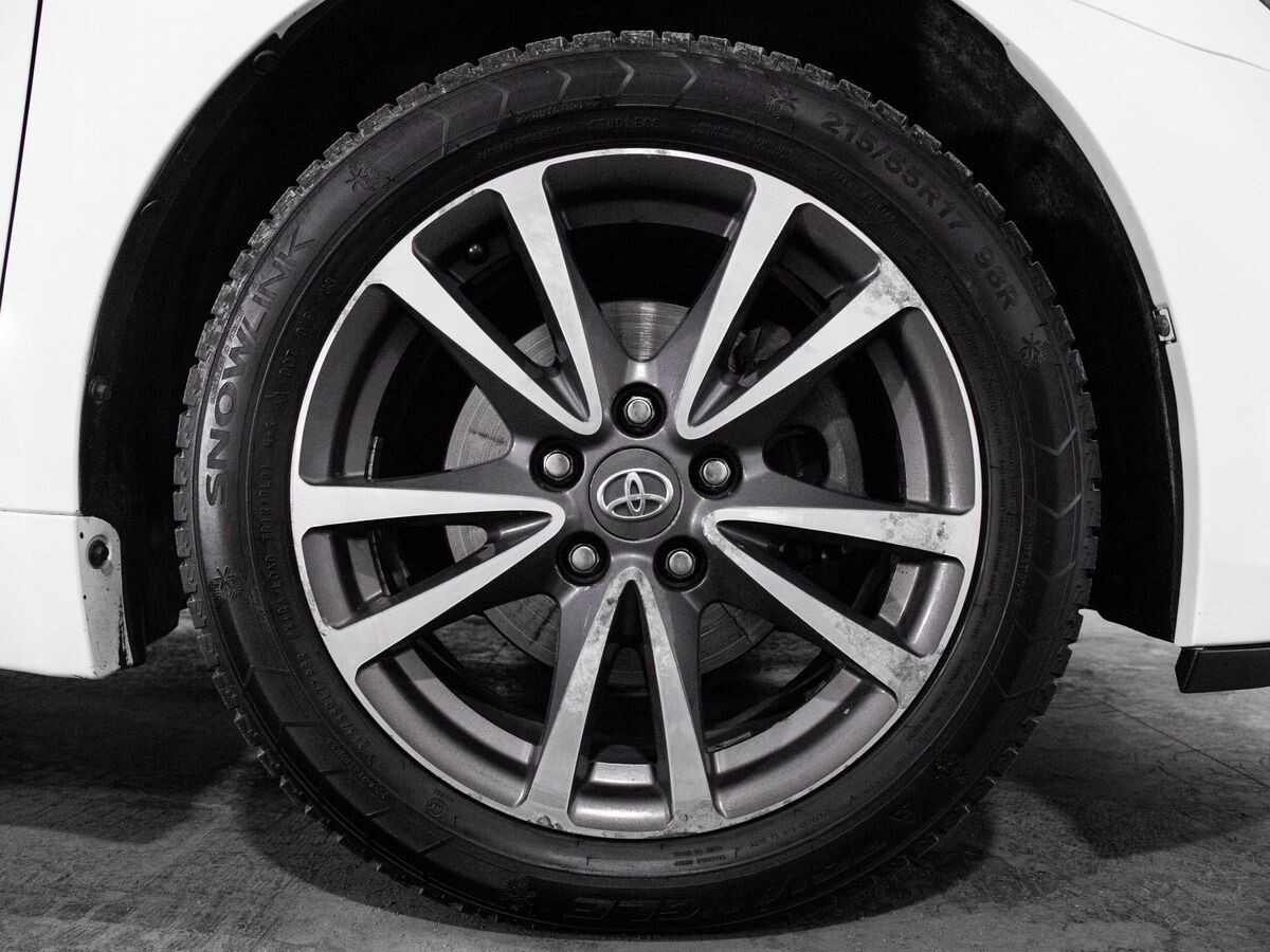 Toyota Avensis 2012 - фото автомобиля