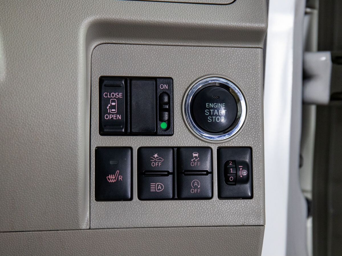 Daihatsu Tanto 2018 - фото автомобиля