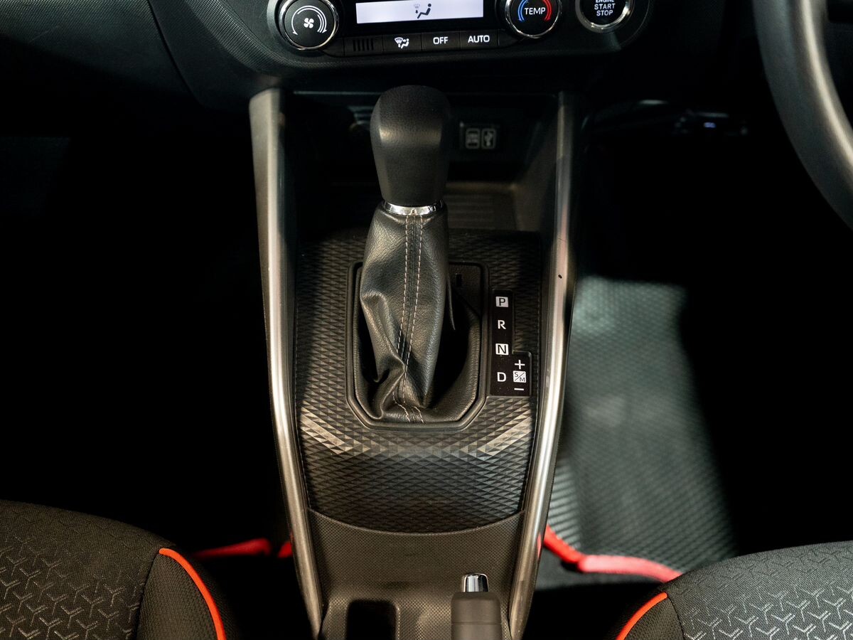 Toyota Raize 2020 - фото автомобиля