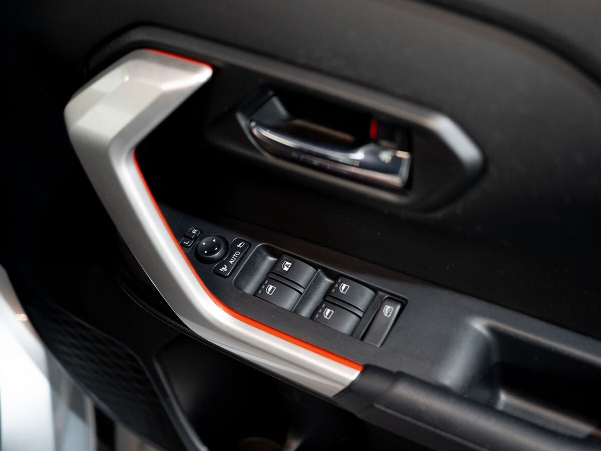 Toyota Raize 2020 - фото автомобиля