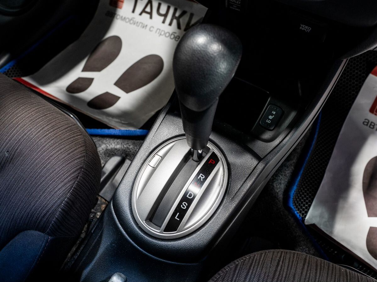 Honda Fit 2011 - фото автомобиля