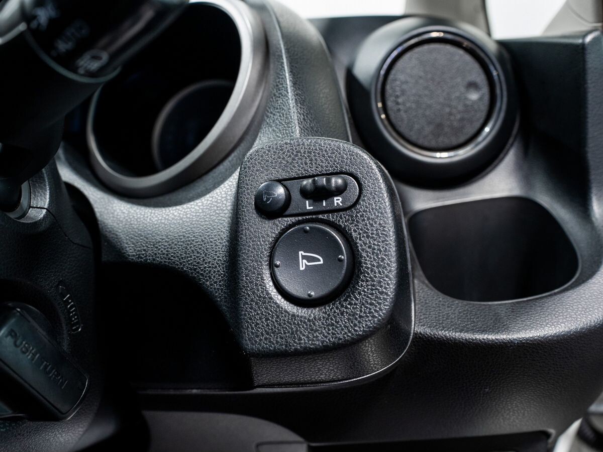 Honda Fit 2011 - фото автомобиля