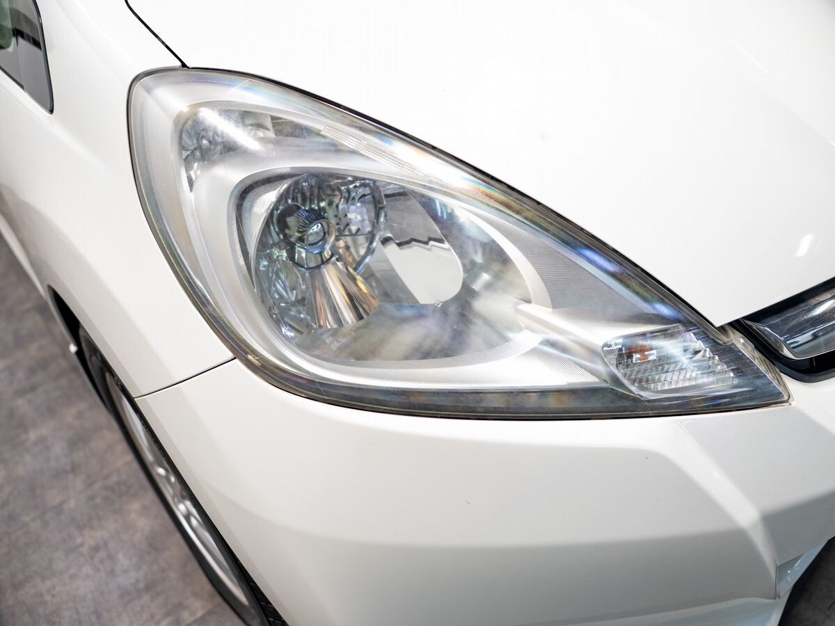 Honda Fit 2011 - фото автомобиля