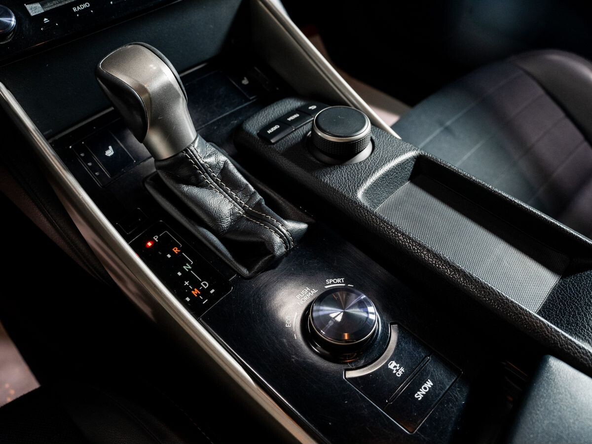 Lexus IS 2014 - фото автомобиля