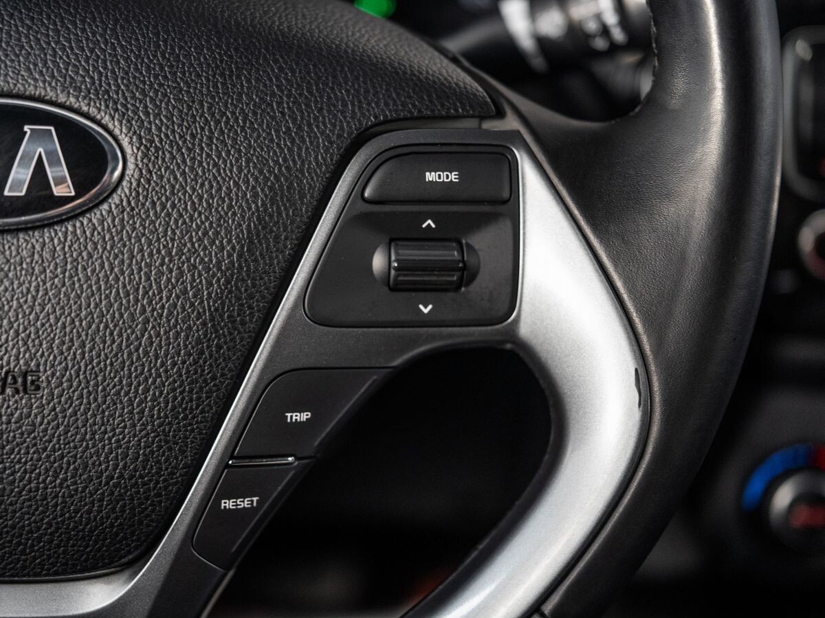 Kia Rio 2015 - фото автомобиля