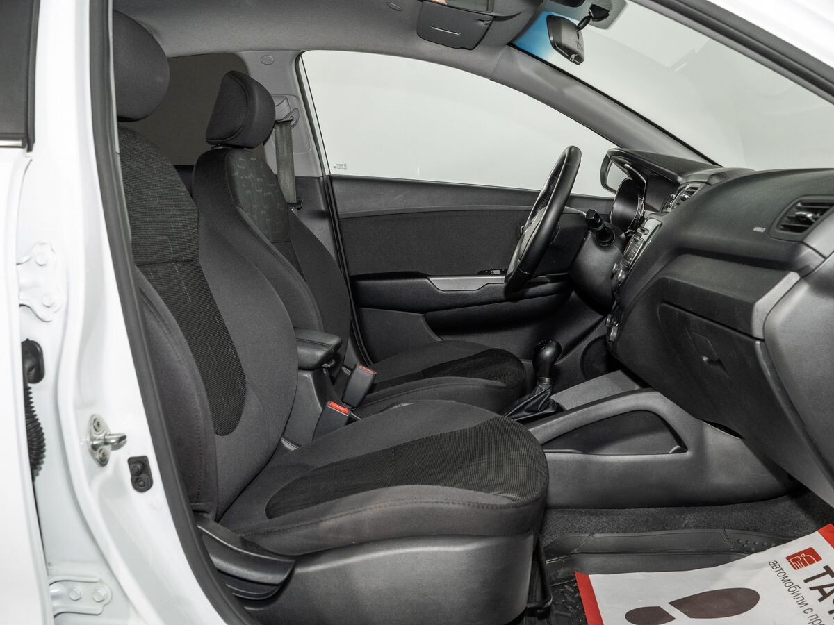 Kia Rio 2015 - фото автомобиля