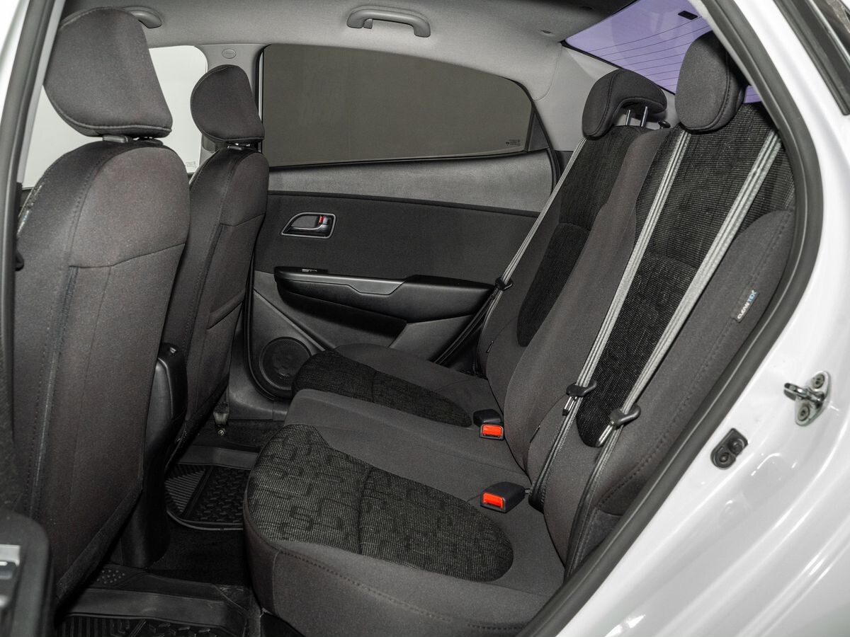 Kia Rio 2015 - фото автомобиля