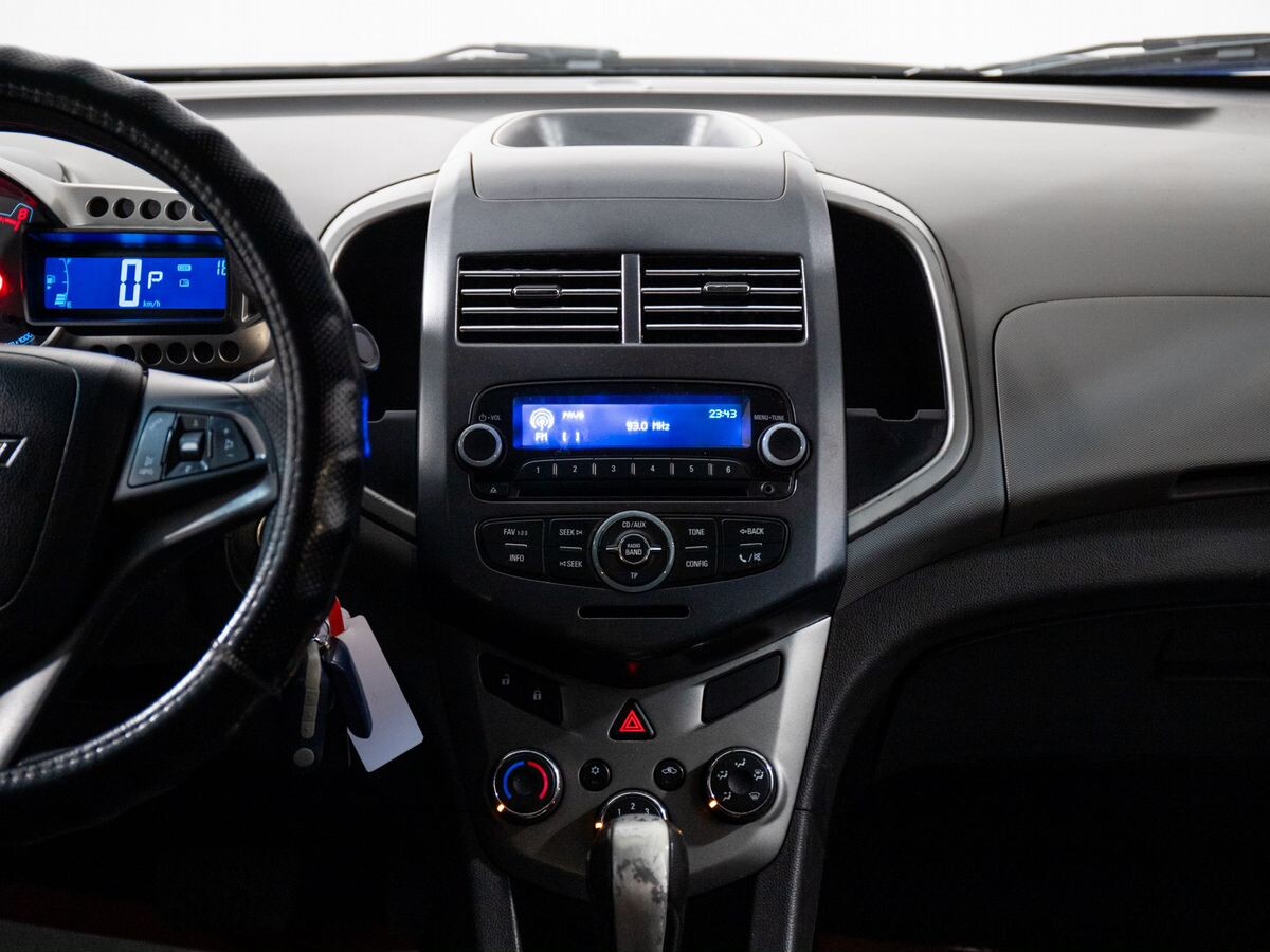 Chevrolet Aveo 2012 - фото автомобиля