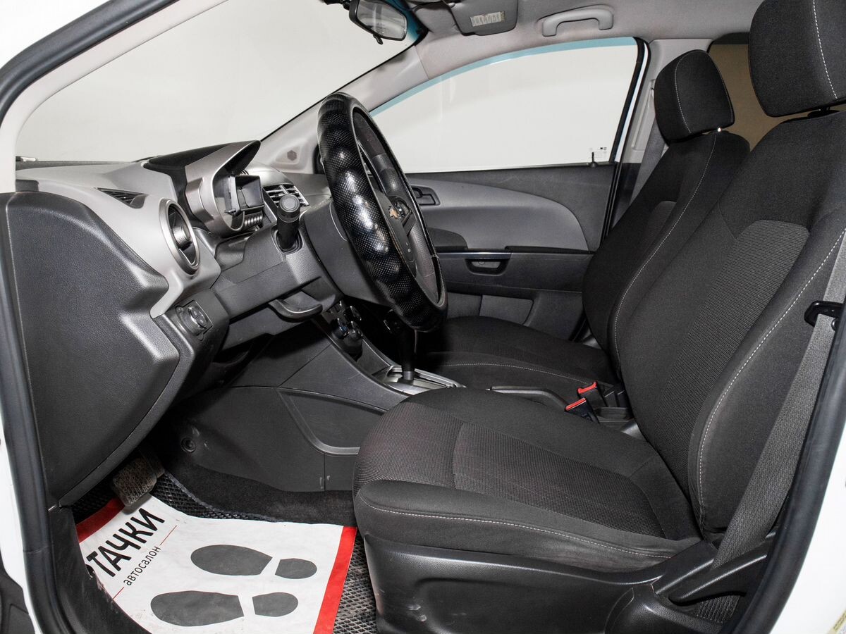 Chevrolet Aveo 2012 - фото автомобиля