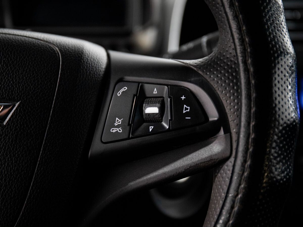 Chevrolet Aveo 2012 - фото автомобиля