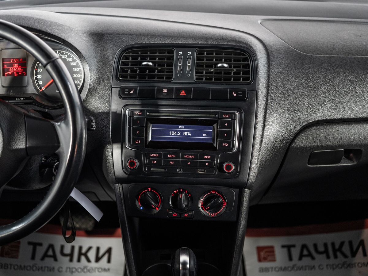 Volkswagen Polo 2013 - фото автомобиля