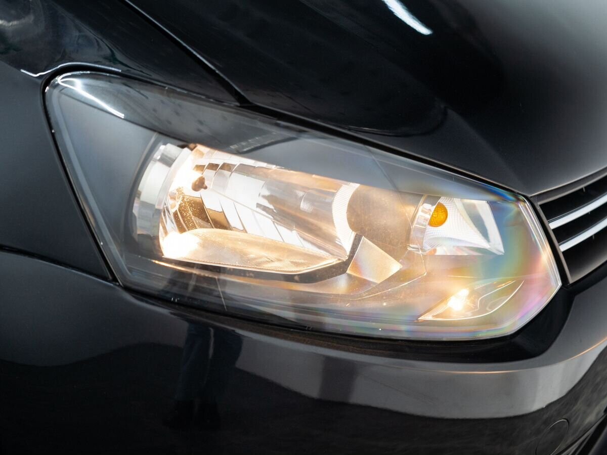 Volkswagen Polo 2013 - фото автомобиля