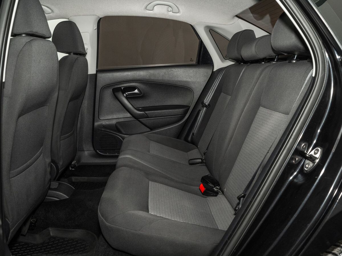 Volkswagen Polo 2013 - фото автомобиля