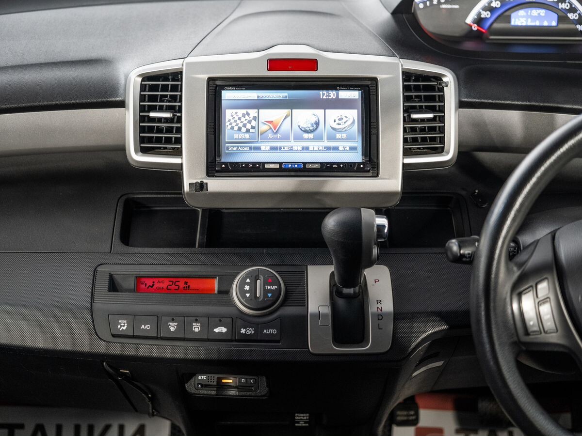 Honda Freed 2013 - фото автомобиля