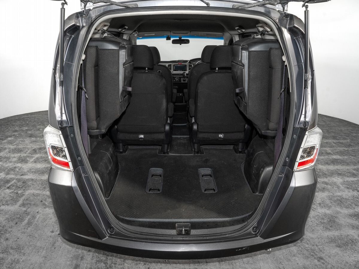 Honda Freed 2013 - фото автомобиля