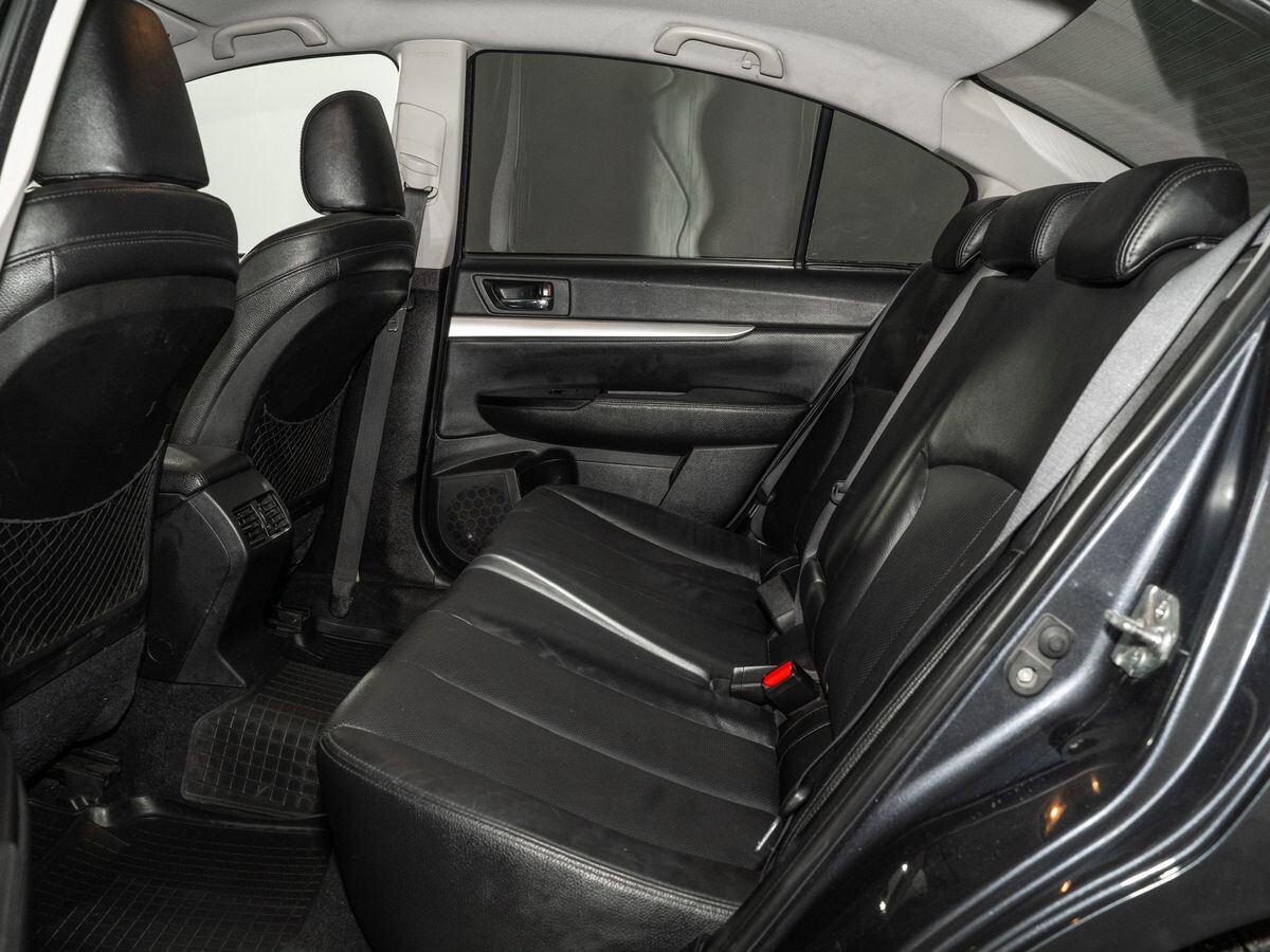 Subaru Legacy 2011 - фото автомобиля