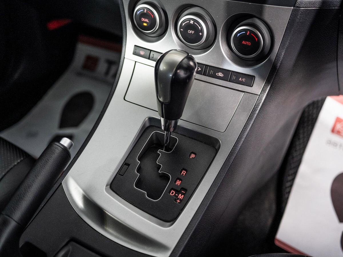 Mazda Axela 2012 - фото автомобиля